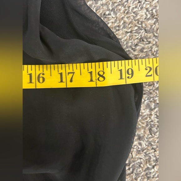 Tina Stephen’s NWT tie back silk tank made in Italy- One Size - Picture 8 of 10